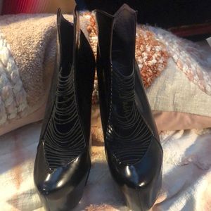 London trash heels 🇬🇧🗑